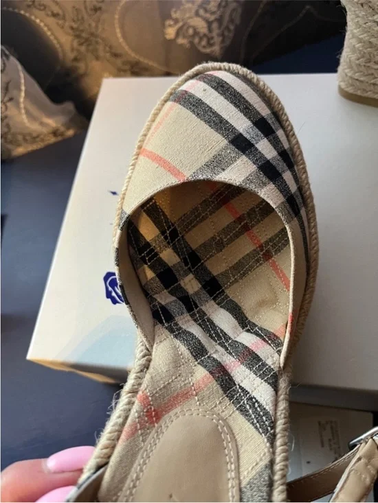 Burberry Check Mews Espadrille Pumps - Picture 6 of 14